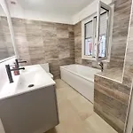Charmante A Avec Piscine Privee Et Jardin ヴィラ