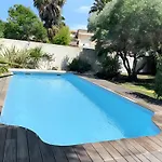 Charmante A Avec Piscine Privee Et Jardin ヴィラ