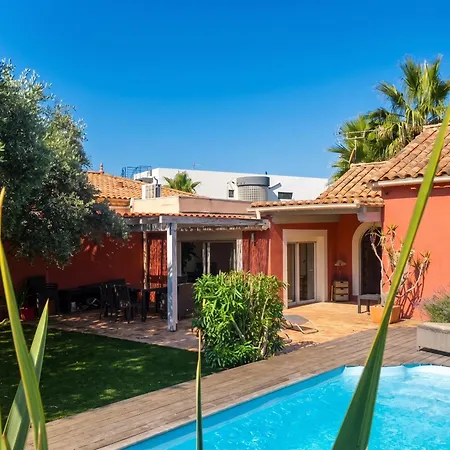 Charmante A Avec Piscine Privee Et Jardin